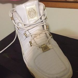 White and Gold Lebron 3s size 12 men CHEAP PRICE!!